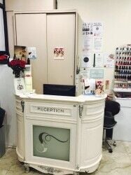 Hair beauty nail laser fat free salon for sale Hair beauty nail laser fat free salon for sale