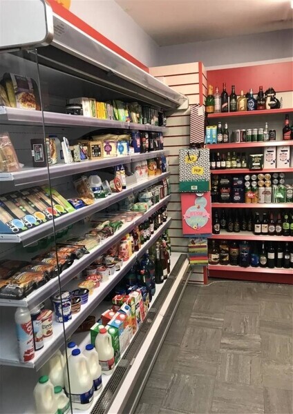 VILLAGE POST OFFICE & LICENSED CONVENIENCE STORE FOR SALE IN OXFORDSHIRE Photo 3