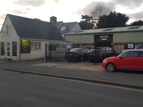 WELL ESTABLISHED MOT & GARAGE SERVICES - GLOUCESTERSHIRE WELL ESTABLISHED MOT & GARAGE SERVICES - GLOUCESTERSHIRE