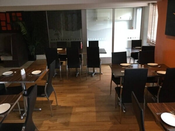 Indian Restaurant with a Popular Takeaway Service Photo 3
