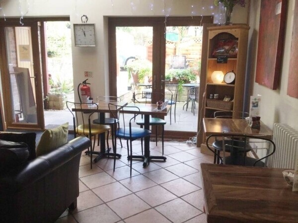 Busy Delicatessen/Bistro/Restaurant Photo 3