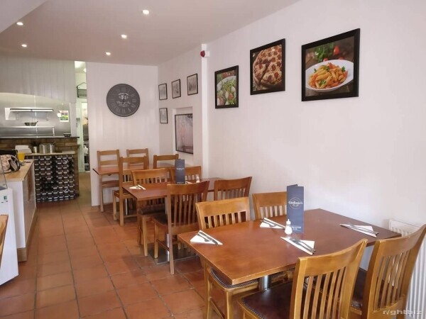 italian restaurant pizzeria Photo 3