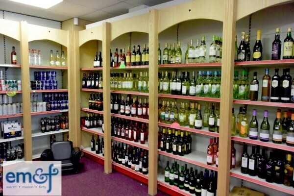 Spacious News / Grocery Store: Herts Town Photo 3