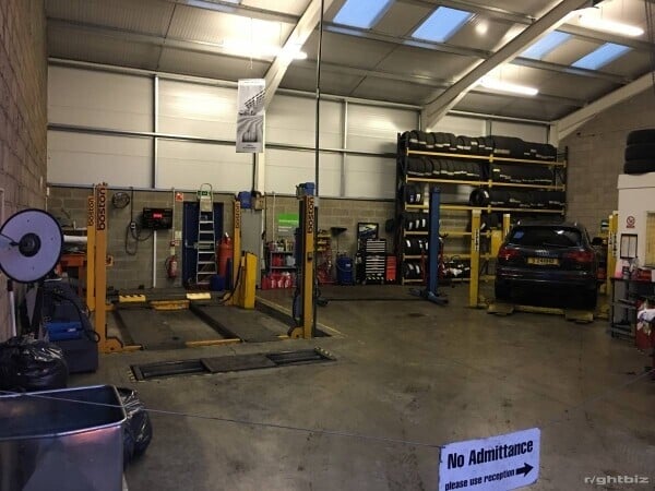 MOT STATION.CAR GARAGE /WORKSHOP.VEHICLE REPAIRS BUSINESS.BATHGATE.WESTLOTHIAN.SCOTLAND Photo 3