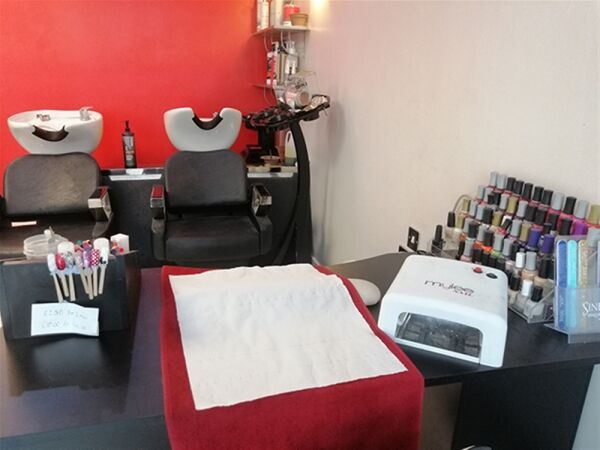 WELL PRESENTED HAIR AND BEAUTY SALON - WORCESTERSHIRE Photo 3