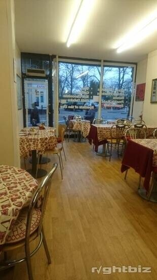Cafe/Tearoom in a prime location on Gillingham High Street, Kent Photo 3