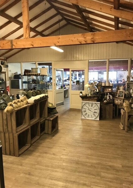 STUNNING LICENSED VILLAGE FARM SHOP/BUTCHERS & DELI WITH IN-HOUSE CAFE NEAR NEWARK Photo 3