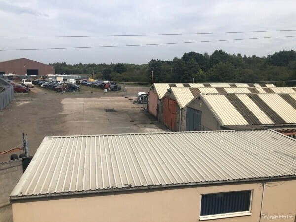 FULLY LICENSED COMMERCIAL CAR BREAKERS YARD SCRAP YARD FOR SALE Photo 4