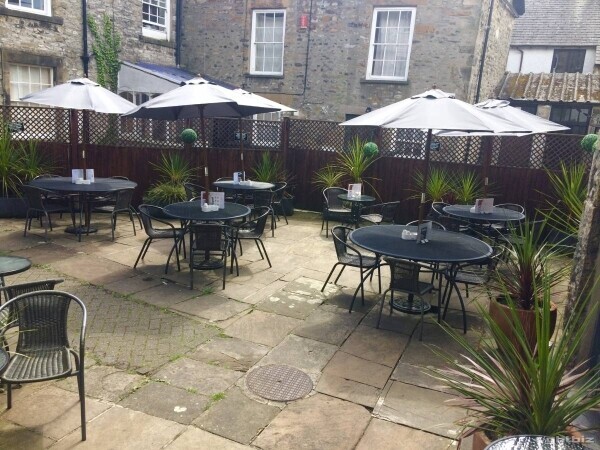 Licensed restaurant in Kirkby Lonsdale with 2 double bedroom accommodation Photo 3
