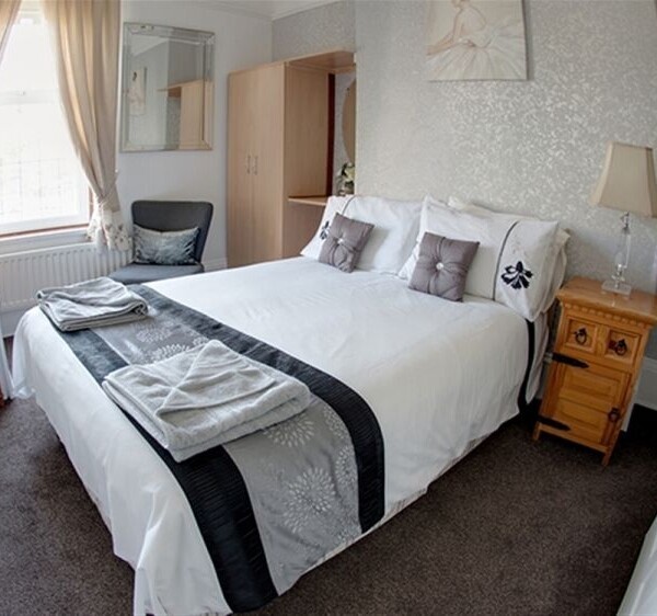 WELL ESTABLISHED 13 LETTING ROOM GUEST HOUSE - TYNE AND WEAR Photo 3