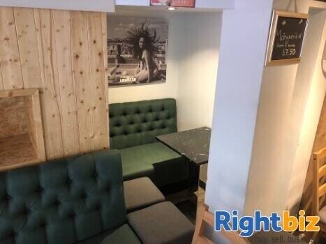 Popular Family Pizzeria in Buckinghamshire Photo 3