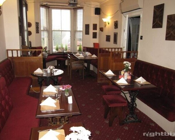 Llyn Peninsula. Coastal Town Centre Free House Photo 3