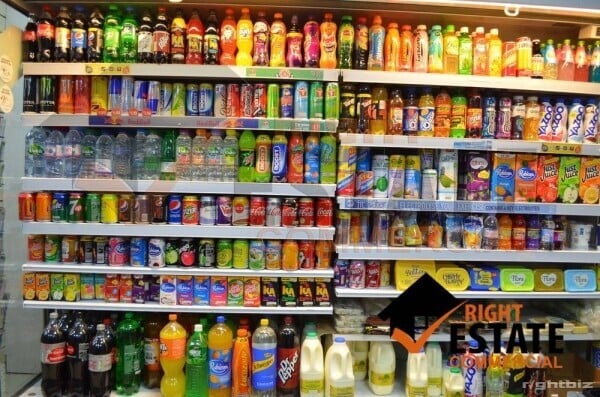 Off licence accommodation with two three bedroom and a salon lease for sale (B0001) Photo 3