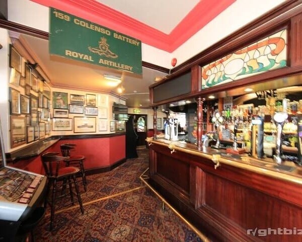 TYNE & WEAR - SUBSTANTIAL PROPERTY IN LARGE SITE Photo 3