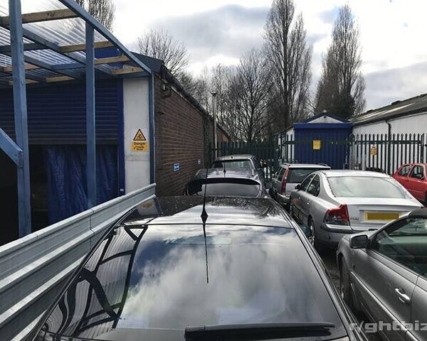 WELL KNOWN MOT GARAGE SERVICES BUSINESS - WEST MIDLANDS Photo 3