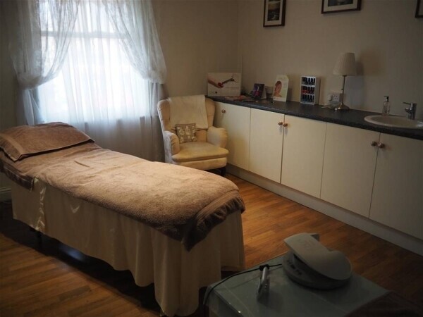Beauty, Therapy & Tanning For Sale in Harrogate Photo 3