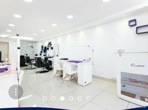 SALON BEAUTY NAIL HAIR BUSINESS FOR SALE NW6 LONDON Photo 3