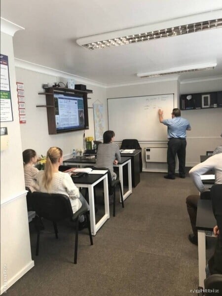 High Road Excellent Location Training Centre Provider Excellent Business for Growth and Expansion Photo 3
