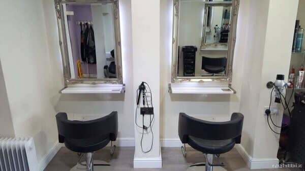 Thriving hair & nail salon on the outskirts of Chester. Beautifully furnished. Clients ready Photo 4