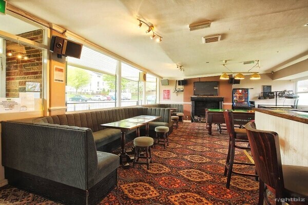 SUFFOLK - VIRTUAL FREEHOLD RESIDENTIAL PUB W/ KITCHEN & PARKING Photo 3