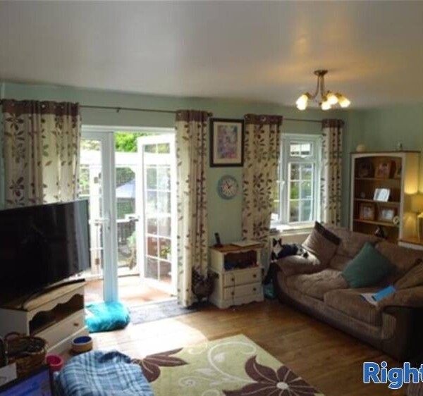 Under Offer: Cattery - Northamptonshire Photo 3
