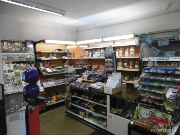 Retail Business with accommodation to let Photo 3