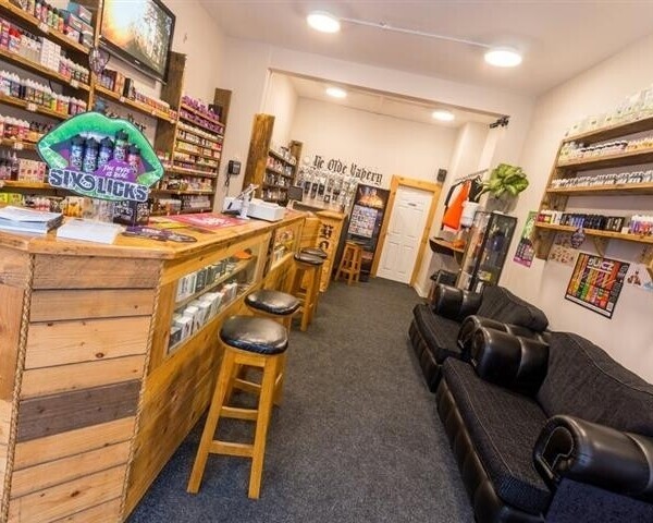 POPULAR E-CIGARETTE BUSINESS OPERATING FROM TWO RETAIL STORES AND AN E-COMMERCE PLATFORM Photo 3