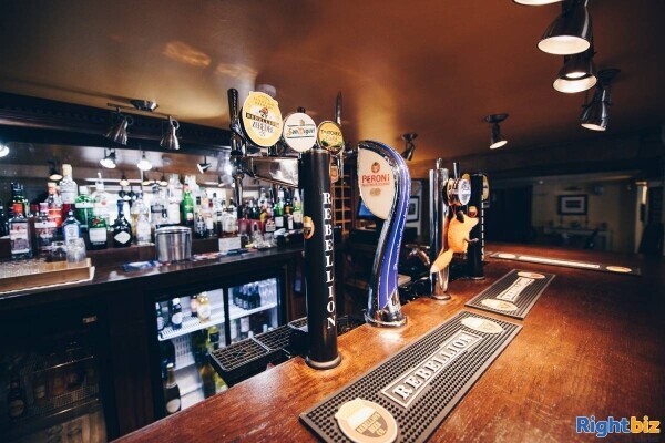 Freehold Countryside Bar, Restaurant & Guesthouse in Buckinghamshire Photo 3