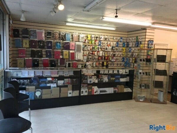 Mobile Phone And Computer Repair Shop for Sale Photo 3