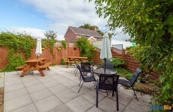 Fantastic Opportunity to buy a well established Bistro Cafe/ Pottery business for sale in Penyffordd, North Wales Photo 3
