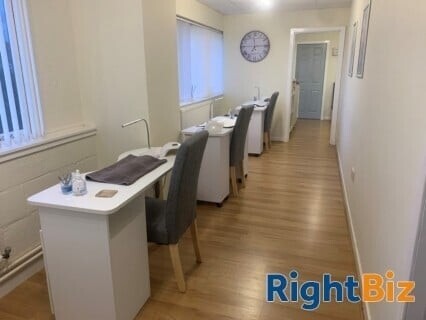 Well Established Beauty Salon in Great Location Photo 3