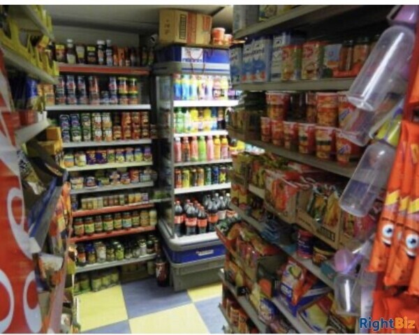 SUPERB CONVENIENCE STORE / OFF LICENCE / NEWSAGENTS WITH LARGE THREE BEDROOM FLAT NO COMPETITION Photo 4