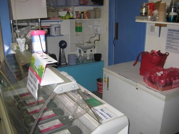 Leasehold Sandwich Bar and Deli Located In Wadebridge Photo 3