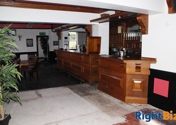 SHROPSHIRE GRADE II LISTED GEORGIAN INN Photo 3