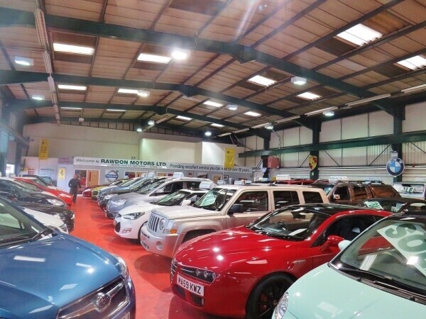 Long Established Car Sales Showroom and MOT Garage Photo 3