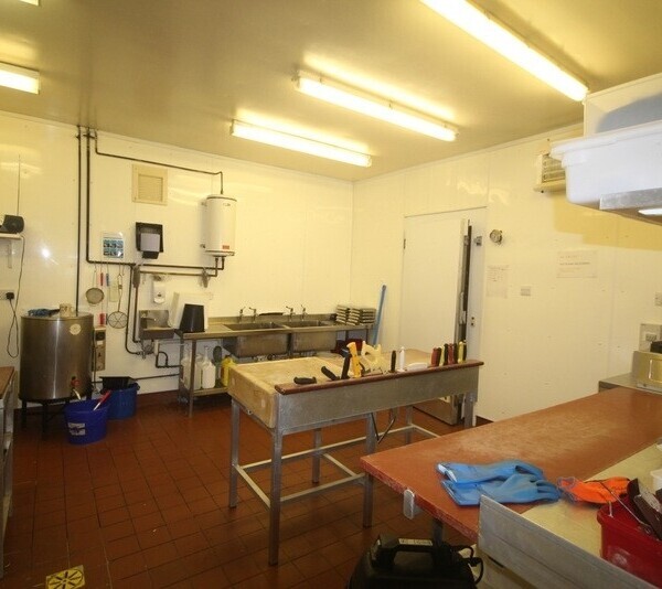 Class 3 Hot Food Takeaway / Cafe in Excellent Canalside Location for Lease Photo 3