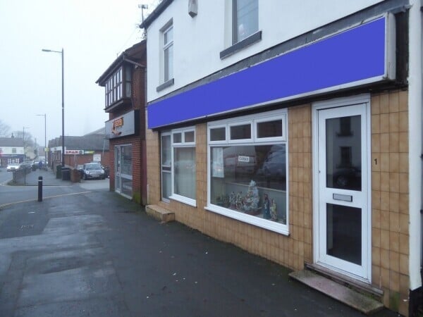 Freehold A5 Commercial Premises with 4 bedroom flat Takeaway Potential Restaurant Business For Sale Photo 3