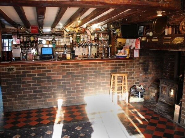 KENT - CHARMING LOCAL PUB Photo 3