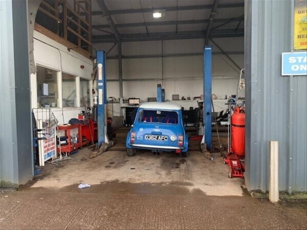 THRIVING MOT TESTING & REPAIRS CENTRE FOR SALE IN FLINTSHIRE Photo 3