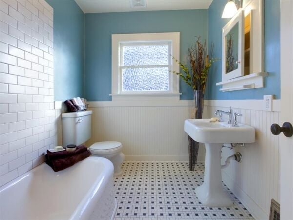 BATHROOM AND KITCHEN RETAILER, OFFERING INSTALLATION AND DESIGN SERVICES