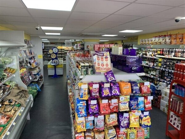 STUNNING SEAFRONT LICENSED CONVENIENCE STORE WITH FAMILY APARTMENT FOR SALE IN BORTH Photo 3