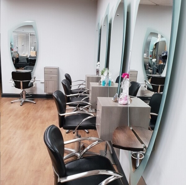 Award Winning Hair and Beauty Salon Milton Keynes Photo 3