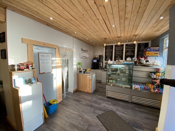 CAFE: RUNCORN: Photo 3