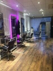 Hair and beauty salon to lease Hair and beauty salon to lease
