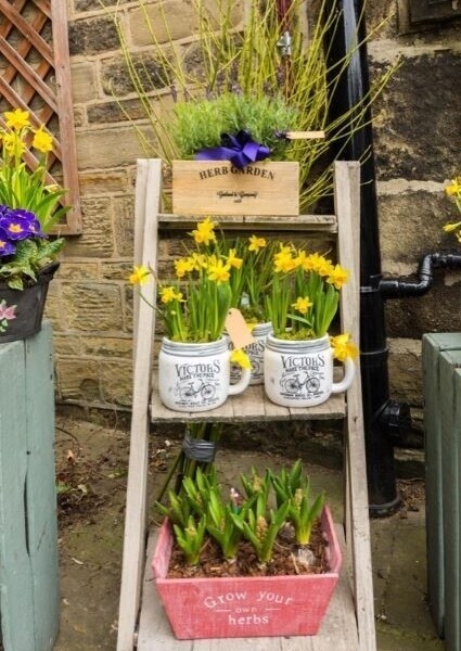 Established Local Florist Photo 3
