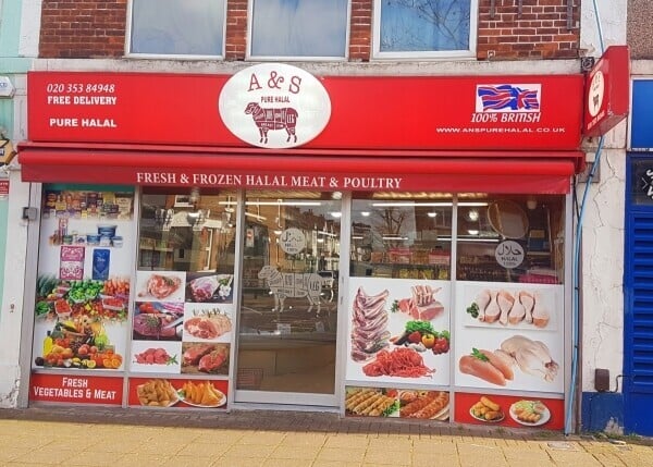 Well maintained Halal butchers and grocery shop in a very good area with free car park for customers. Photo 4