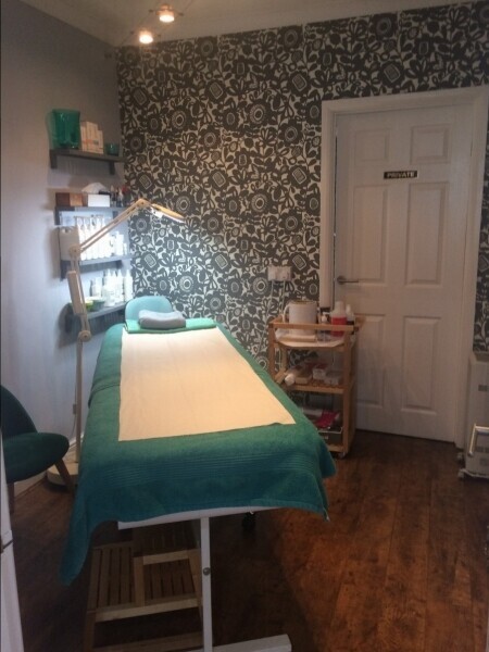 Beauty business for sale in the centre of the market town of Romsey, Hampshire Photo 3