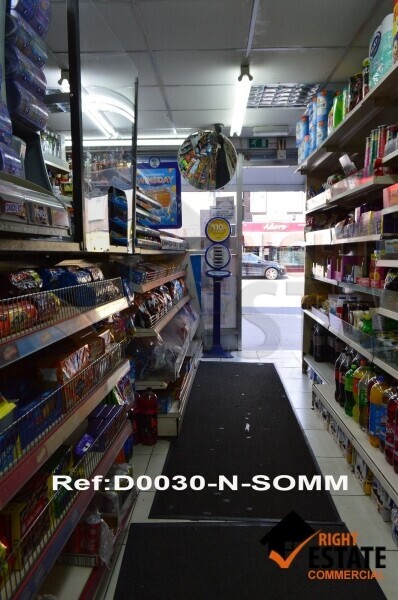 Established Spacious Off Licence in a Prime Location with 2 bedroom Flat Photo 3