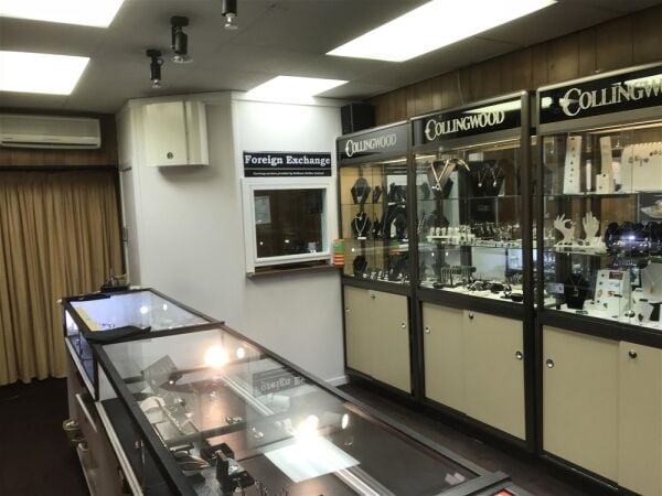 HIGH QUALITY JEWEWLLERY SALES & REPAIRS CENTRE IN ASHTON IN MAKERFIELD