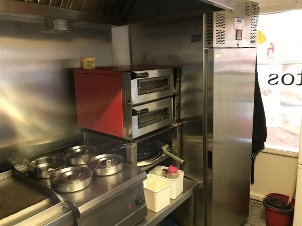 NEWLY REFURBISHED COFFEE SHOP & RESTAURANT IN WIGAN TOWN CENTRE